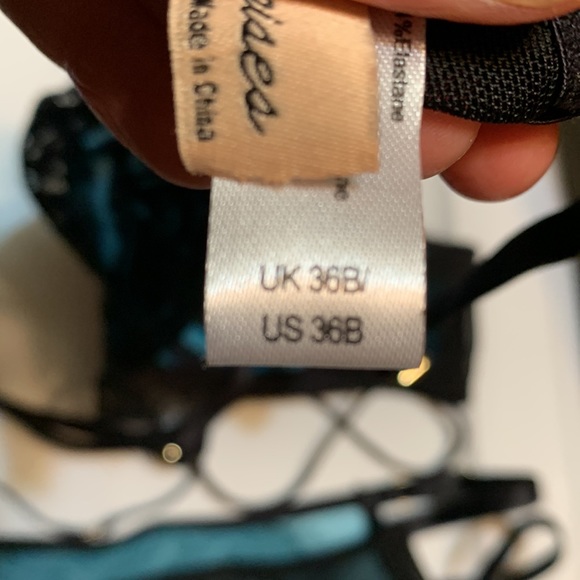 36b playful promises set - Picture 4 of 5